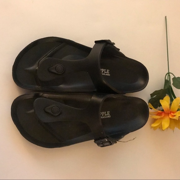 RED APPLE BLACK UNISEX SLIPPERS fr Thailand - Picture 6 of 6